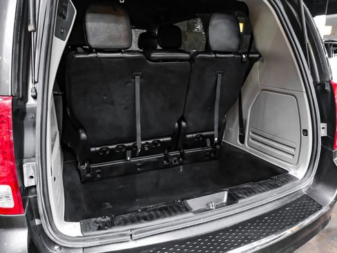 Used 2018 Dodge Grand Caravan SXT FWD image 47