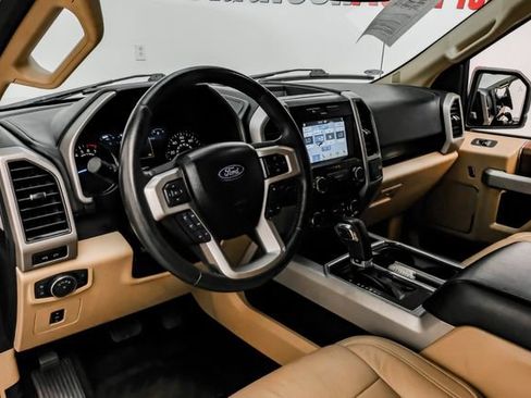 Used 2017 Ford F150 Lariat RWD image 3