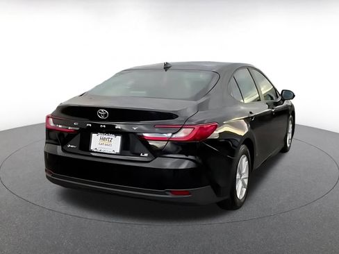 Used 2025 Toyota Camry LE image 13