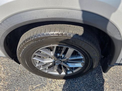 Used 2024 Nissan Rogue S FWD image 16
