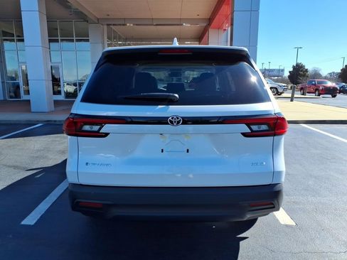 New 2026 Toyota Grand Highlander XLE image 4