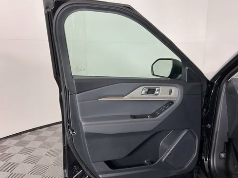 New 2026 Ford Explorer Active image 12