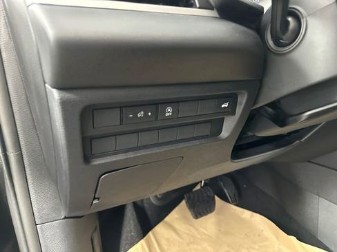 New 2026 Mitsubishi Outlander SE image 24