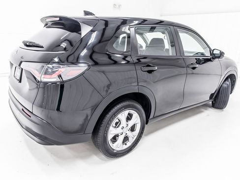 Used 2023 Honda HR-V LX image 7