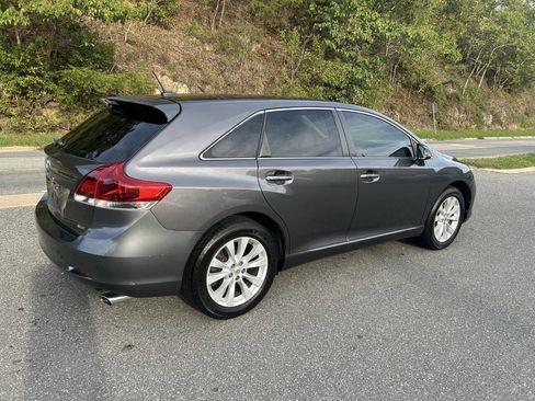 Used 2015 Toyota Venza XLE image 7