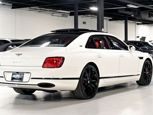 Used 2021 Bentley Flying Spur W12 w/ First Edition Specification AWD/4WD image 16