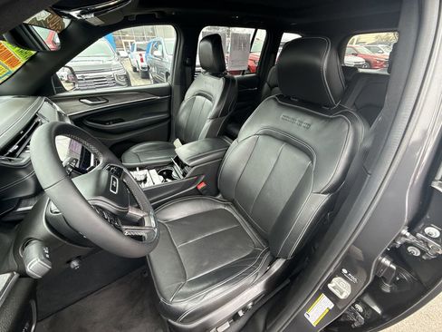 Used 2023 Jeep Grand Cherokee Overland image 19