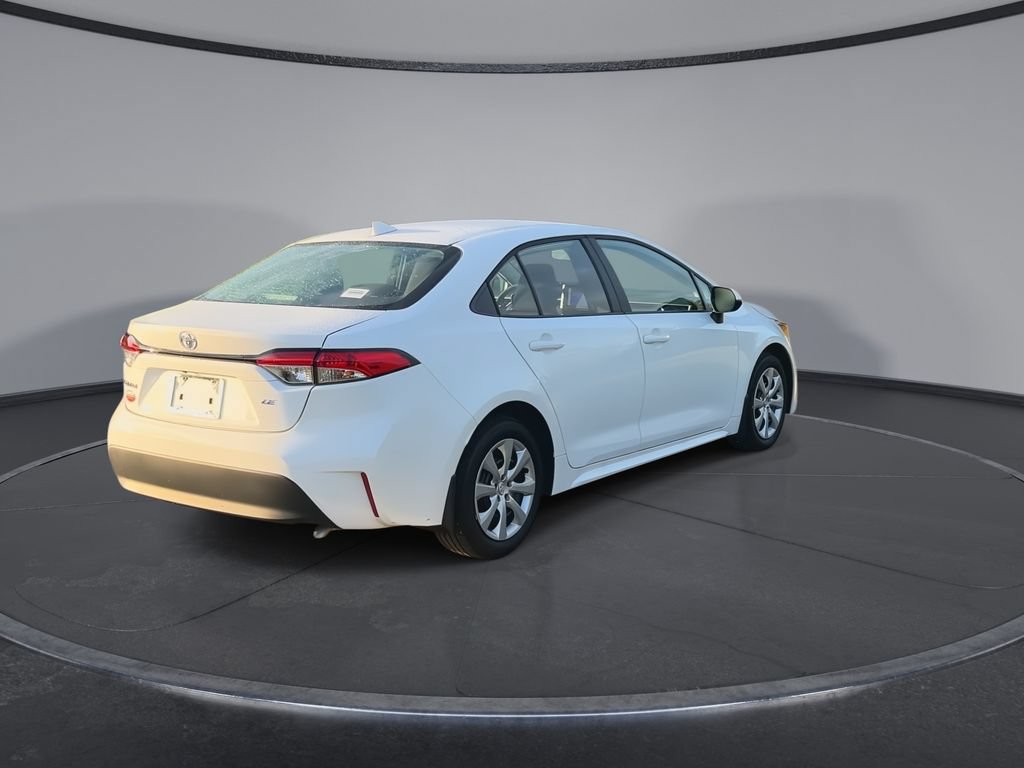 Used 2026 Toyota Corolla LE FWD image 8