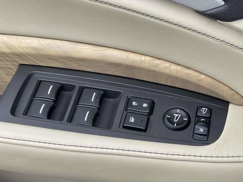 Used 2020 Acura MDX SH-AWD w/ Advance Package image 25