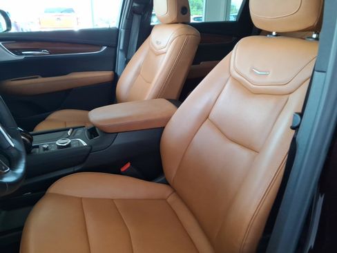 Used 2021 Cadillac XT5 Premium Luxury AWD/4WD image 10