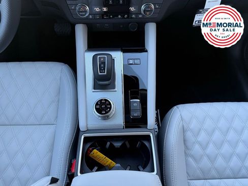 New 2025 Mitsubishi Outlander SEL AWD/4WD image 17