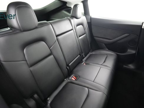 Used 2023 Tesla Model Y Long Range AWD/4WD image 5