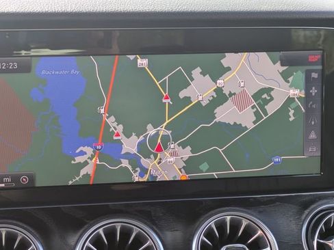 Used 2018 Mercedes-Benz E 400 E 400 image 24