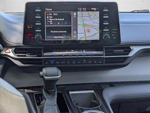 Used 2021 Toyota Sienna Limited FWD image 14