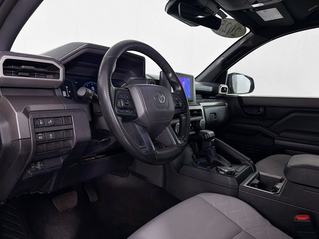 Used 2025 Toyota Tacoma SR5 AWD/4WD image 14