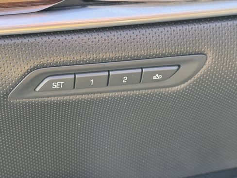 Used 2017 Cadillac XTS Luxury image 6