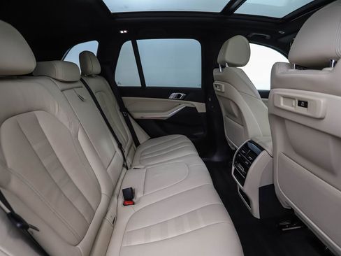 Used 2022 BMW X5 xDrive40i w/ Premium Package image 27