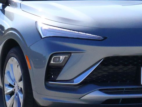 Used 2025 Buick Envista Avenir image 8