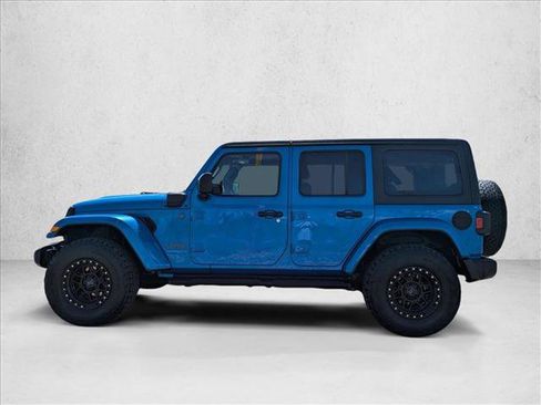 Used 2024 Jeep Wrangler Unlimited w/ Convenience Group AWD/4WD image 9