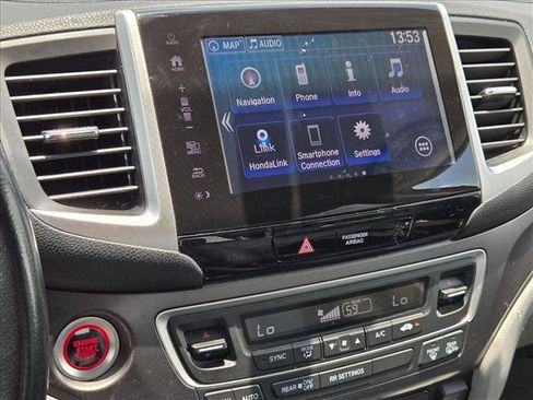 Used 2018 Honda Ridgeline RTL-T image 12