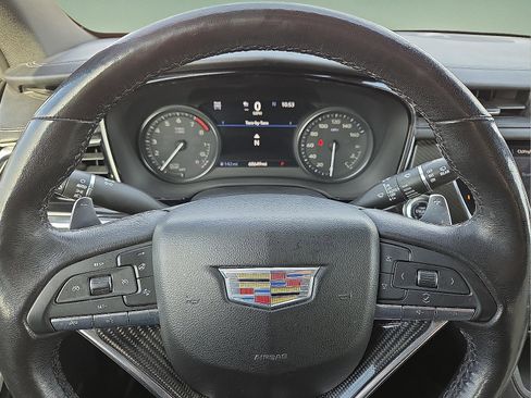 Used 2021 Cadillac XT6 Sport image 24