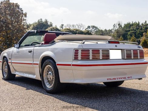 Used 1987 Ford Mustang GT RWD image 6