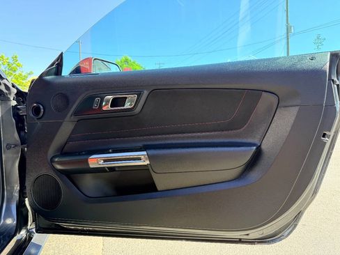 Used 2019 Ford Mustang Shelby GT350R w/ GT350R Equipment Group 920A RWD image 32