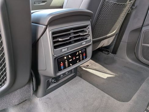 New 2026 Audi Q8 Premium Plus image 12