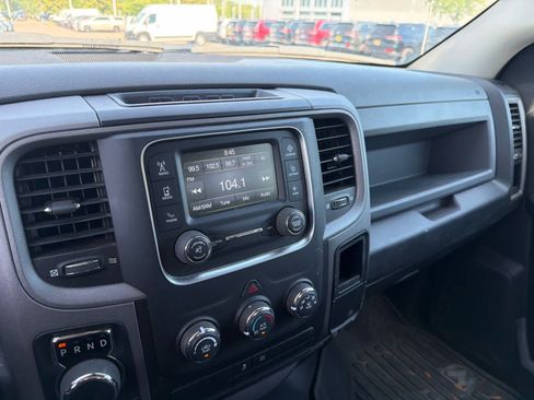 Used 2019 RAM 1500 Express w/ Express Value Package AWD/4WD image 9