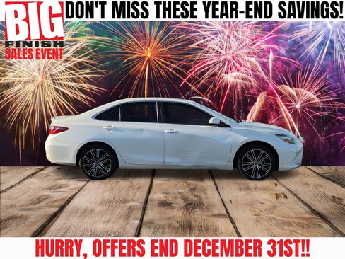 Used 2016 Toyota Camry SE image 7