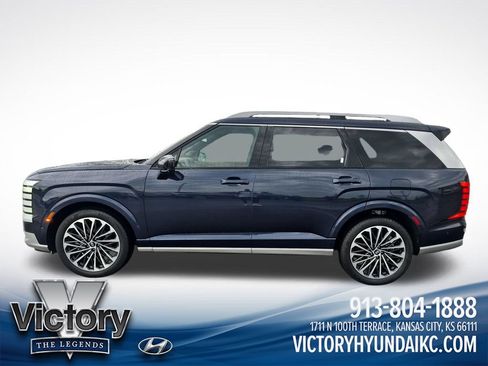 Used 2026 Hyundai Palisade Calligraphy FWD image 2