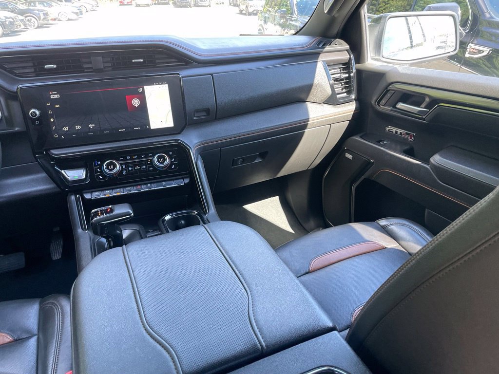 Used 2025 GMC Sierra 1500 AT4 AWD/4WD image 9