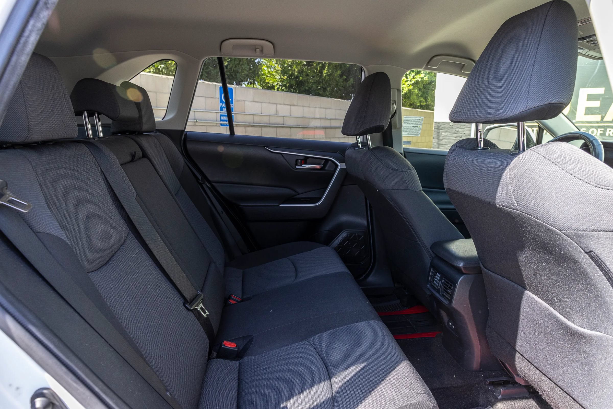 Used 2021 Toyota RAV4 XLE w/ XLE Grade Weather Package AWD/4WD image 24