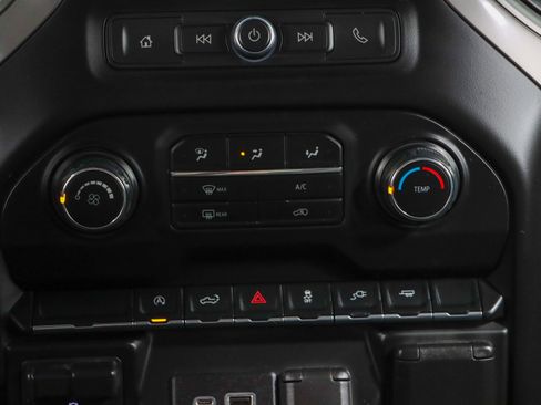 Used 2021 Chevrolet Silverado 1500 Custom image 20