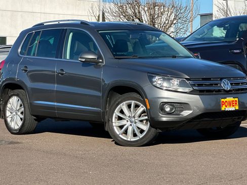 Used 2015 Volkswagen Tiguan SE image 2