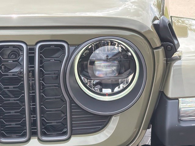 New 2026 Jeep Gladiator Sport AWD/4WD image 11