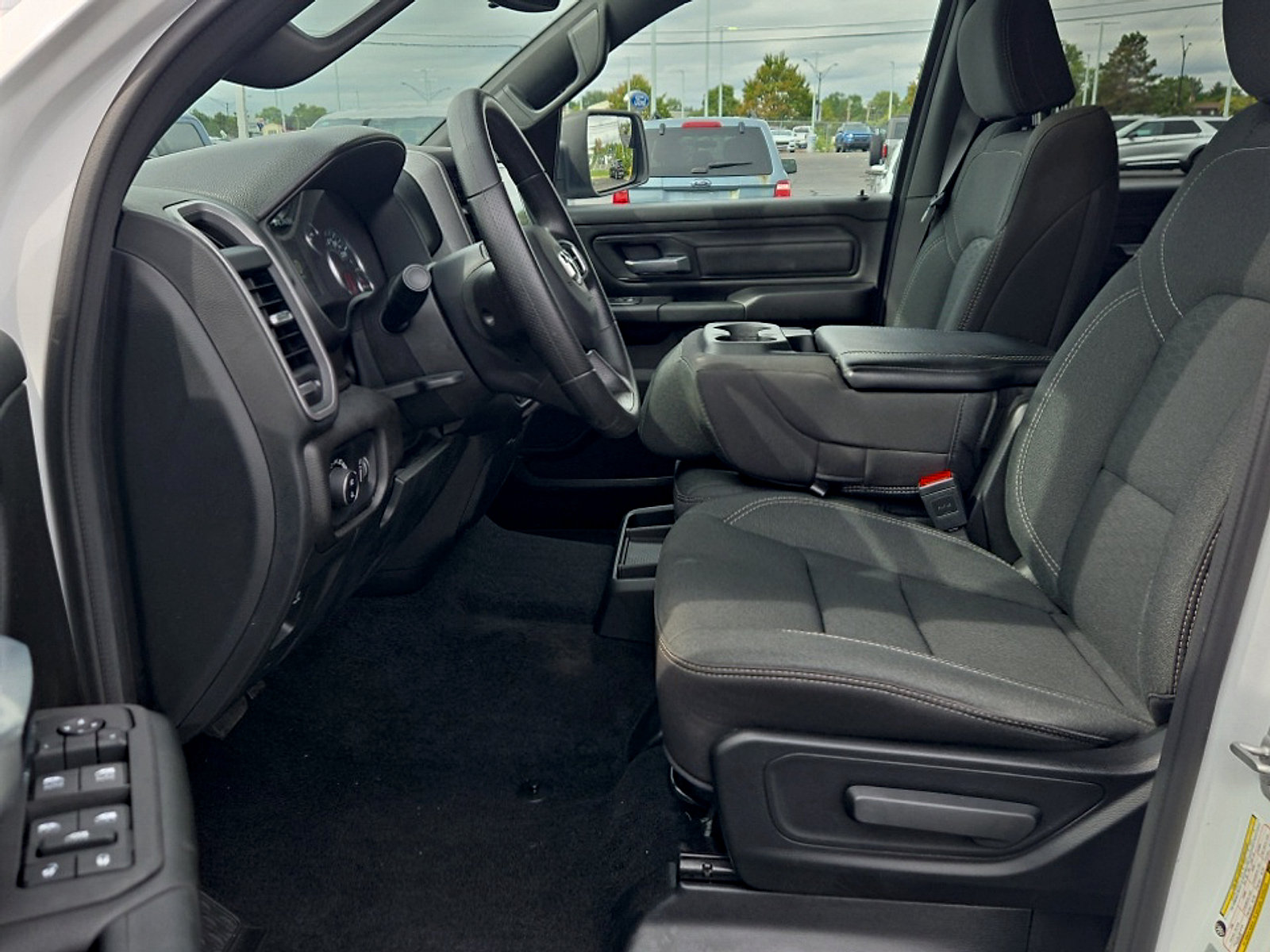 Used 2025 RAM 1500 Tradesman w/ Night Edition AWD/4WD image 11