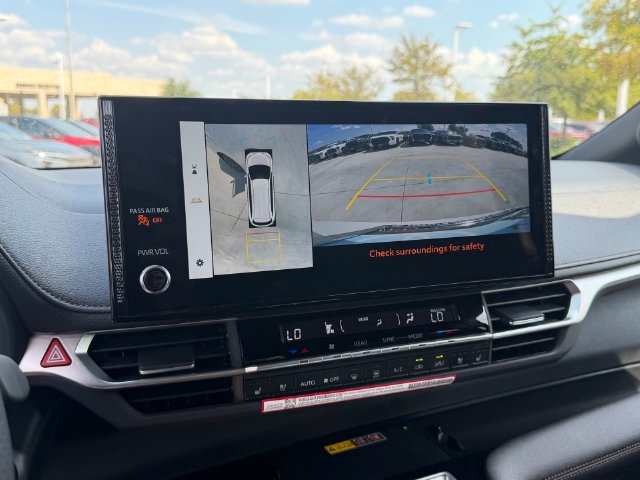 New 2026 Toyota Sienna Platinum AWD/4WD image 18