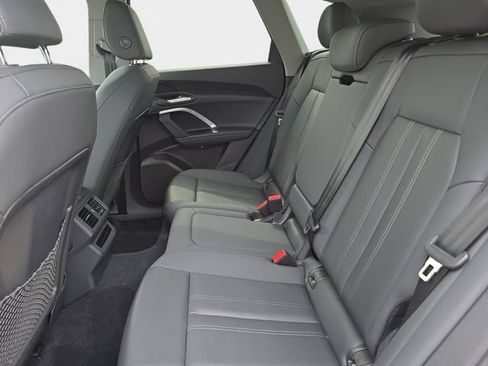 Used 2025 Audi Q5 Premium w/ Convenience Package AWD/4WD image 17