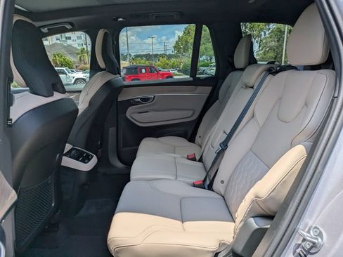 Used 2026 Volvo XC90 B5 Plus AWD/4WD image 17