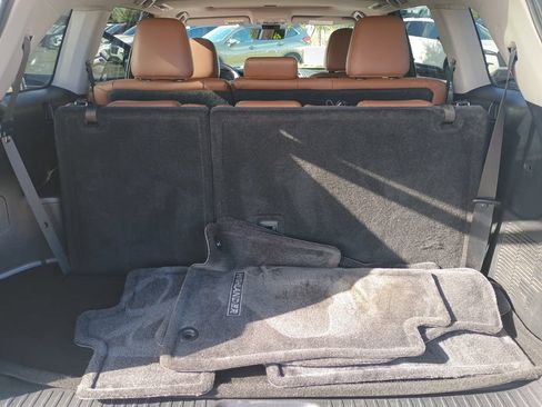 Used 2017 Toyota Highlander Limited FWD image 19