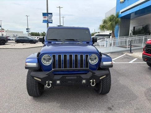Used 2018 Jeep Wrangler Unlimited Sahara AWD/4WD image 2