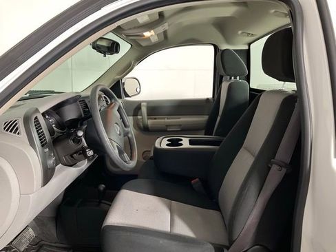 Used 2009 GMC Sierra 1500 W/T w/ SL Package image 24