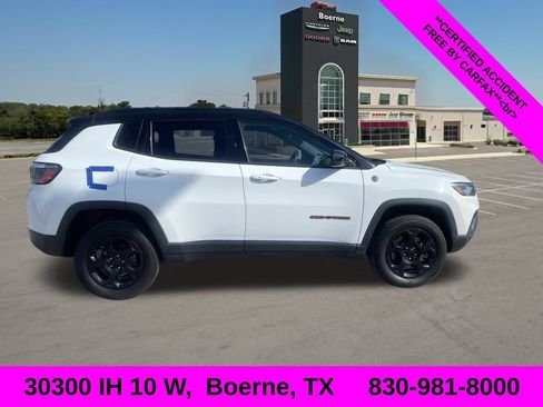 Used 2023 Jeep Compass Trailhawk AWD/4WD image 2