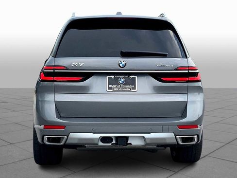 Used 2026 BMW X7 xDrive40i w/ Premium Package image 4