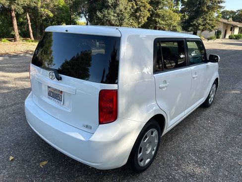 Used 2008 Scion xB FWD image 15