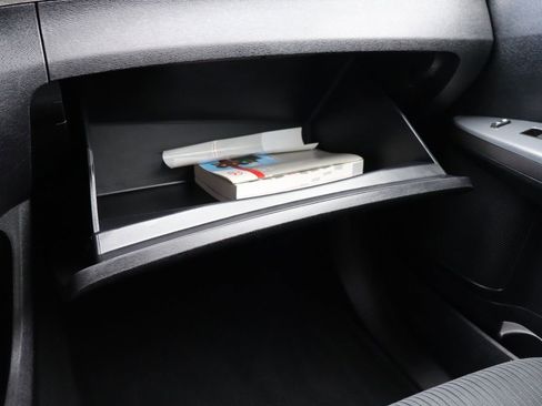 Used 2015 Toyota Venza LE image 37