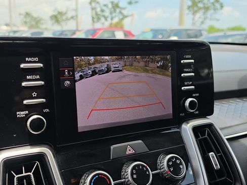 Used 2022 Kia Sorento LX FWD image 24