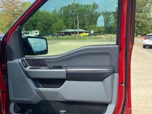 Used 2021 Ford F150 XLT w/ Equipment Group 302A High image 13