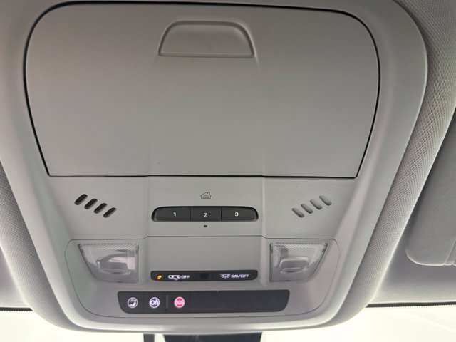 Used 2021 Chevrolet Blazer LT FWD image 46